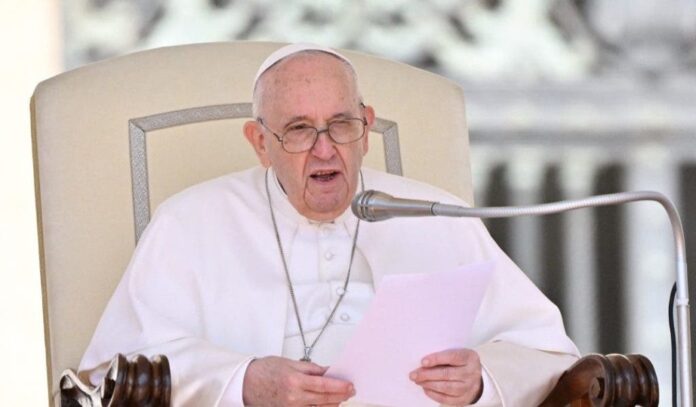Papa ordena publicar en internet archivos sobre judíos en Holocausto