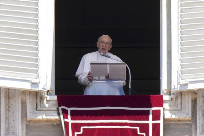 El Papa se ausentará a procesión anual de Corpus Christi por dolor de rodilla