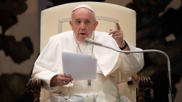 El papa: “Recortar recursos en la Sanidad es un atentado contra la Humanidad»