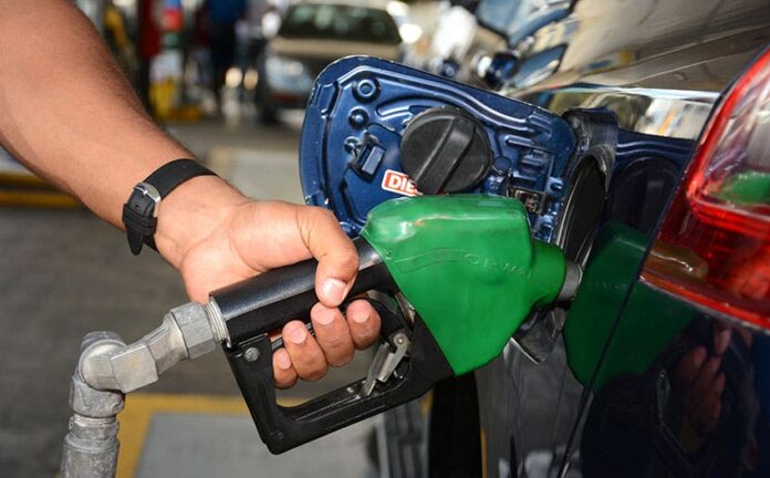 Gobierno mantiene congelados precio de combustibles