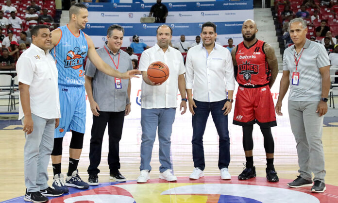 Leones triunfan en apertura torneo LNB