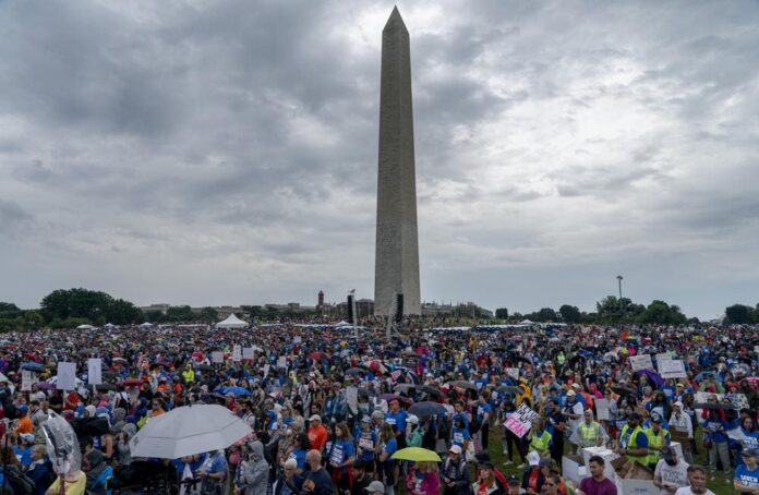 Miles protestan en EEUU para exigir más control de armas￼