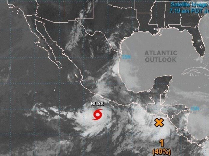 Prevén que tormenta Blas se vuelva huracán frente a México