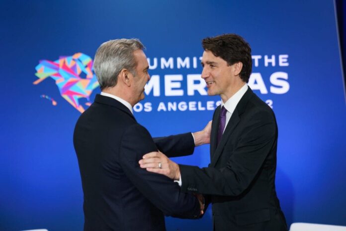 Primer ministro de Canadá tiene Covid; se reunió con Abinader