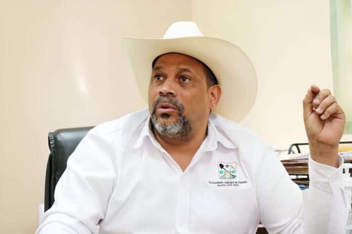 Alcalde Riverón expresa temor por invasión haitiana en Dajabón