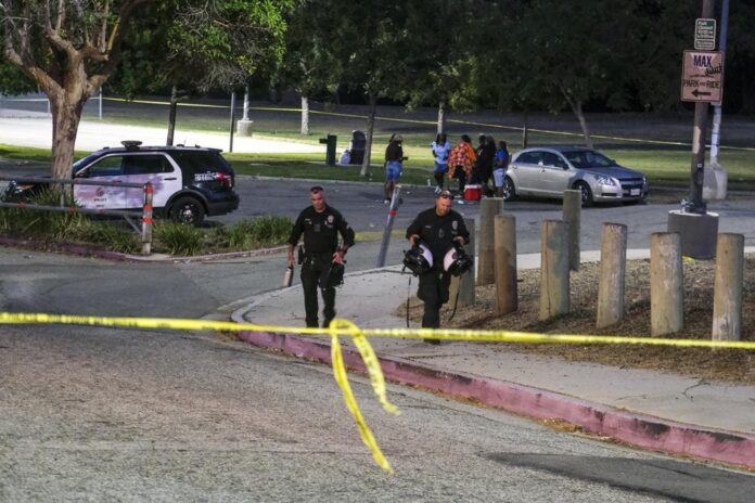 Dos muertos en balacera en parque de Los Ángeles
