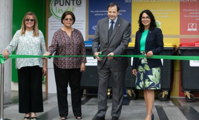 El Banco BHD promueve reciclaje en sus oficinas