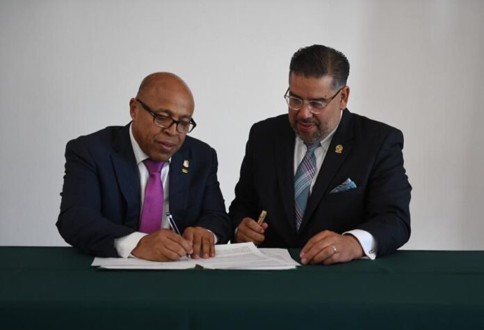 Firman acuerdo para crear subsede del FOPREL en el Congreso de Puerto Rico