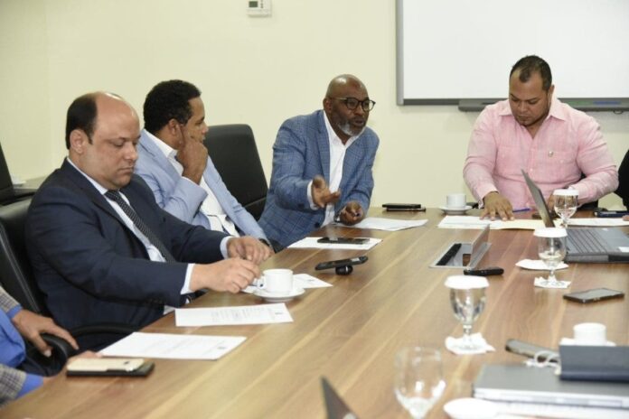 Preocupa a Diputados situación que afecta Líneas Aéreas Dominicanas