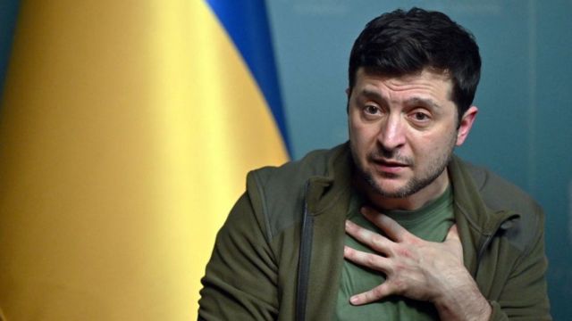 Rusia y Ucrania: Zelensky insta a los ucranianos a pasar a la ofensiva y  arremete contra la OTAN por no cerrar el espacio aéreo - BBC News Mundo