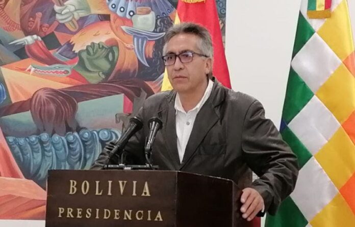 Viceministro causa polémica en Bolivia al llamar “loca” a una alcaldesa  