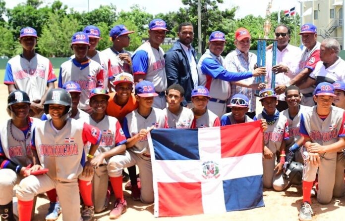 Dominicana se lleva Panam béisbol U-12