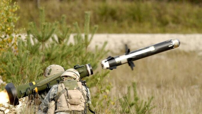 Estados Unidos enviará más misiles y equipos pesados a Ucrania