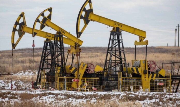 Petróleo de Texas gana un 2 % y cierra en 90,76 dólares el barril