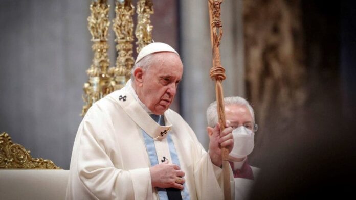 Papa asegura se evitarían conflictos con más mujeres en el poder 