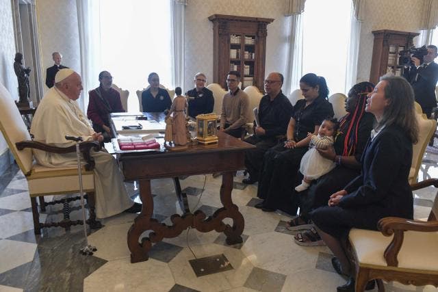 El papa recibió a la Mesa de Víctimas colombiana y escuchó testimonios