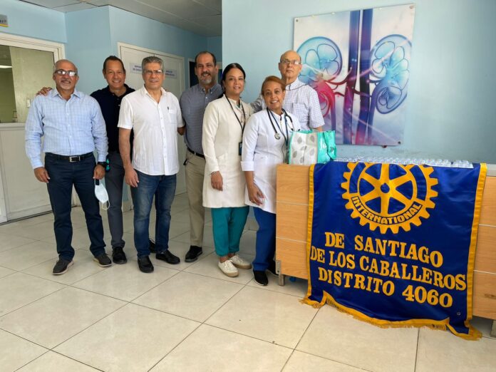 Club Rotario Santiago de los Caballeros realiza donativo a hospital Cabral y Báez
