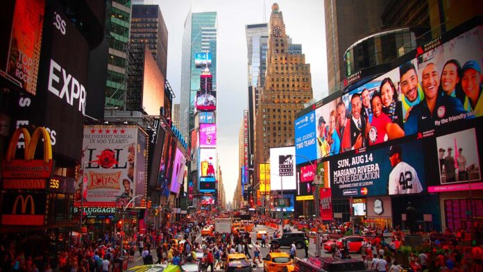 Jueza federal avala temporalmente que Times Square sea zona libre de armas