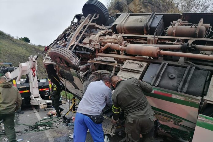 Al menos 20 muertos y 15 heridos durante accidente de tránsito en el suroeste de Colombia