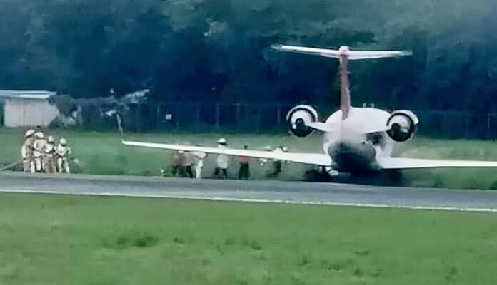 Avión con 59 pasajeros se sale de la pista en aeropuerto de Nicaragua