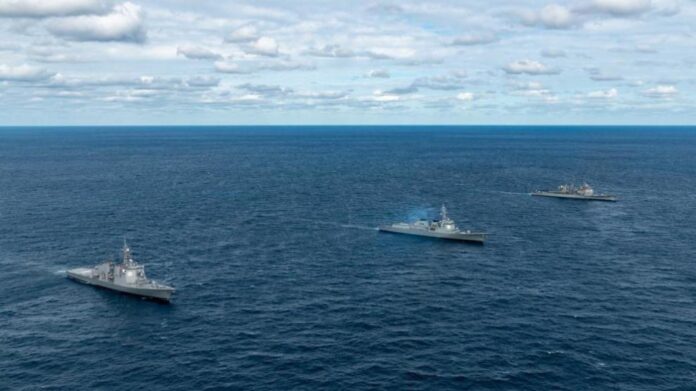 Las dos Coreas intercambian fuego de advertencia en frontera del mar Amarillo