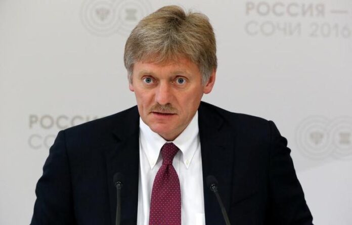 El Kremlin dice que la amenaza de uso de una “bomba sucia” por Kiev es “real”