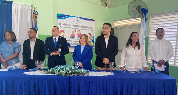 Minerd inaugura Aula Específica de Inclusión en Centro Educativo Fernando Valerio de Villa González