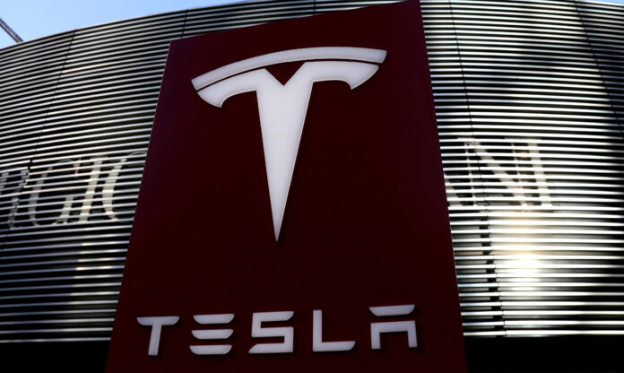 Ganancias de Tesla aumentan a $3.330 millones de dólares; Musk vaticina pronto valdrá más que Apple