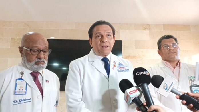 Daniel Rivera desmiente falta de insumos en Hospital Estrella Ureña en Santiago