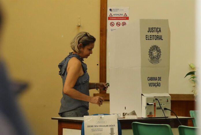 Autoridad electoral de Brasil pide Explicaciones A La Policía Por Retenes