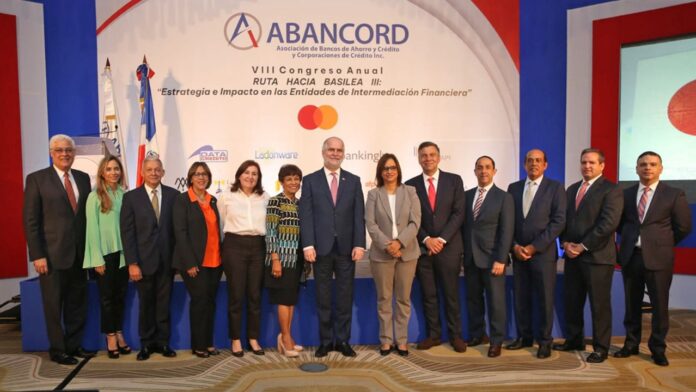 Abancord reúne a connotados expertos para analizar nuevas regulaciones Basilea III