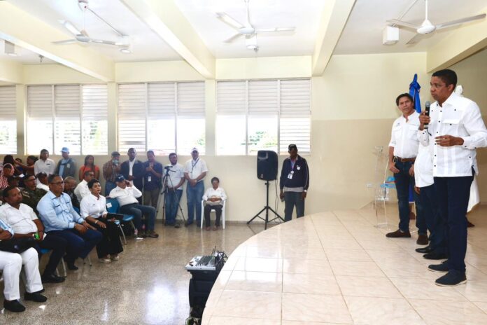 El DA realiza primera vista pública sobre proyecto Aeropuerto Cabo Rojo en Pedernales