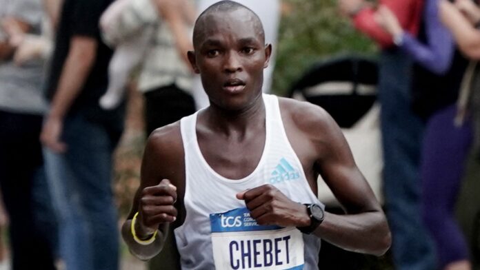 (VIDEO) El keniano Evans Chebet gana el maratón de Nueva York