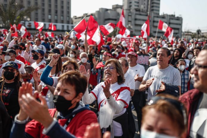EE.UU. sigue de cerca la situación en Perú y defiende el derecho a la protesta