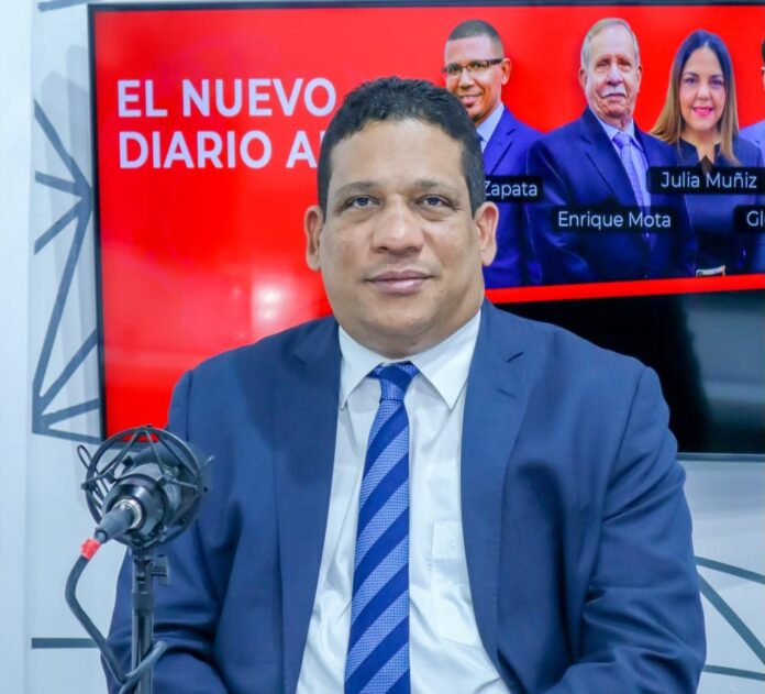 Carlos Pimentel aclara no suspendió licitación del Mirex; empresas deben corregir garantía de seriedad  