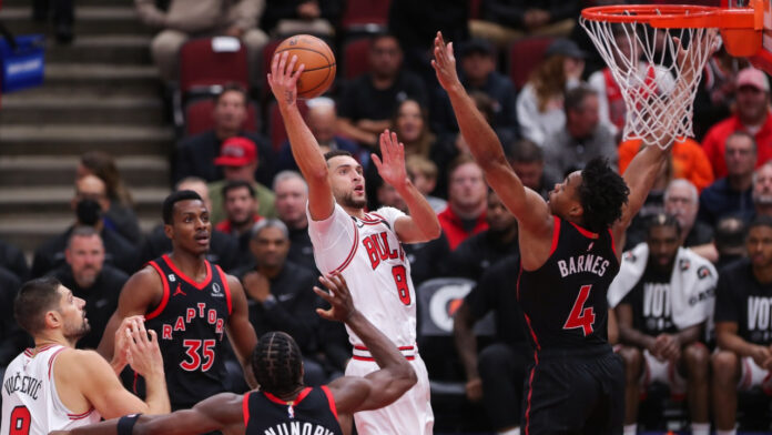 (VIDEO) LaVine guía a los Bulls por encima de los Raptors