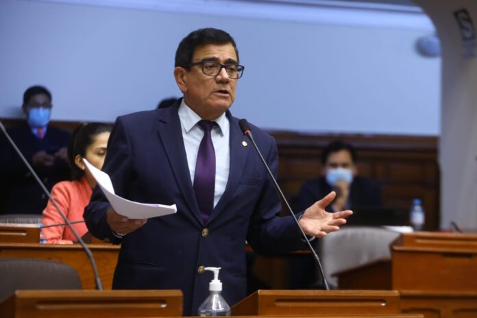 Congreso acepta que primer ministro de Perú acuda al pleno