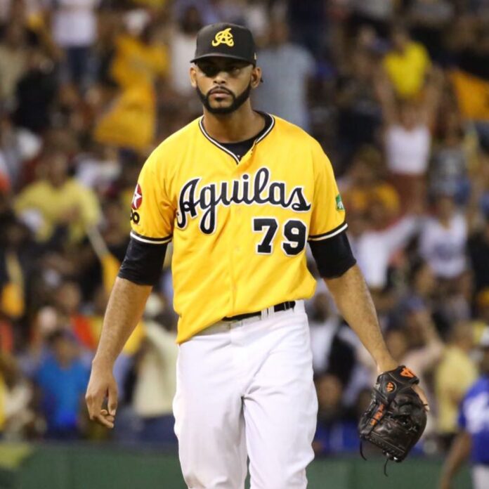 Richard Rodríguez es el candado de las Águilas en el béisbol dominicano