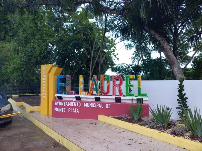 Alcaldía de Monte Plata inaugura parador fotográfico en la comunidad El Laurel 
