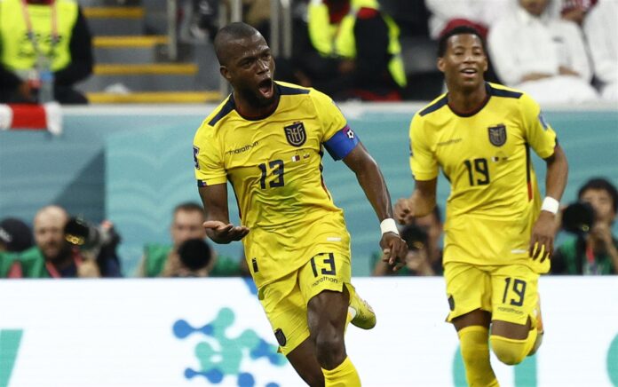 Doblete del ecuatoriano Enner Valencia asesta derrota al local Catar en inicio del Mundial