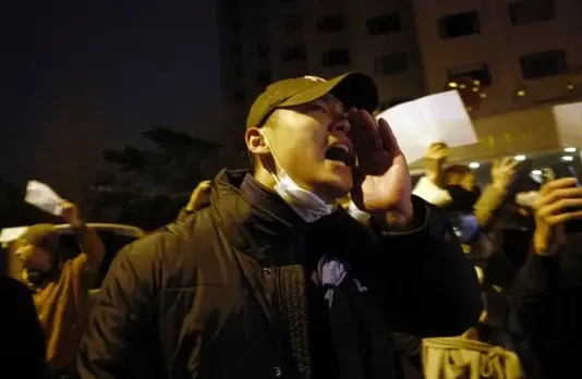 Protestas contra la política de ‘cero covid’ llegan a Pekín