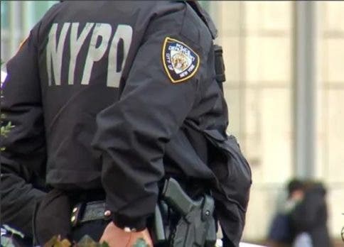 Tres policías NYC heridos cumpliendo con su deber