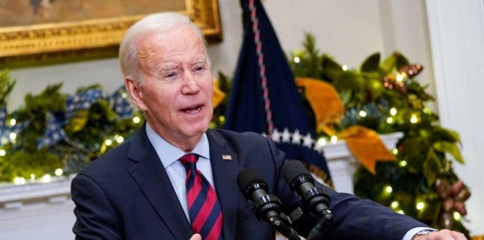 Biden llama a prohibir las armas de asalto en aniversario de masacre en EEUU