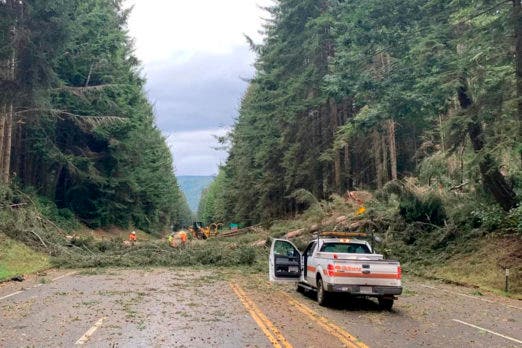 Ola de ciclones dejó seis muertos en California