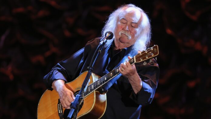 Muere David Crosby, legendario cantante y compositor, a los 81 años