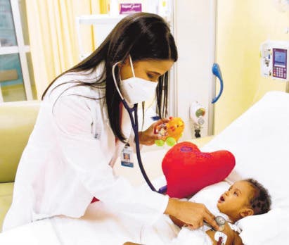 Cardióloga revisa génesis patología cardíaca en  niñez