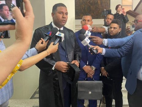 Jonathan Peralta, abogado que lleva la demanda contra los Rangers Texas.