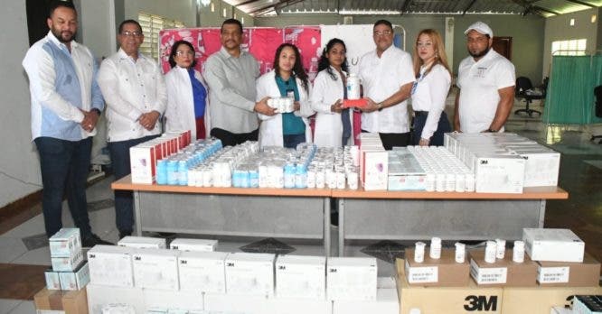 Miderec y fundaciones entregan RD$39 millones en medicamentos