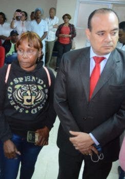 Rescate de nina robada genera furor en centro