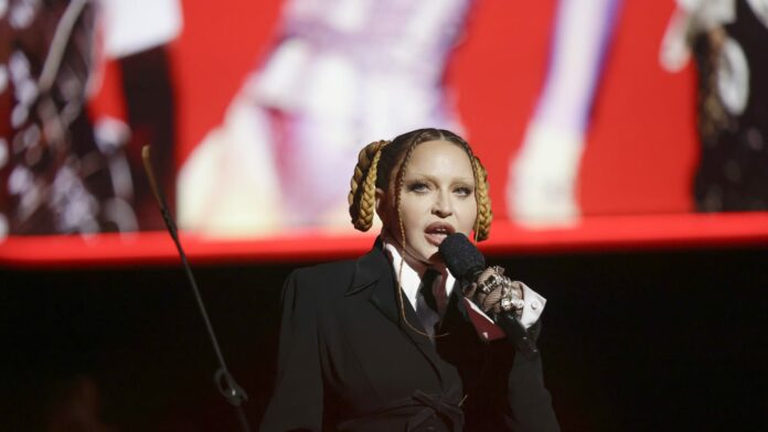 Madonna responde a las críticas relacionadas a la edad tras su aparición en los premios Grammy